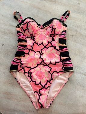 🌸🌺NWOT🌺 Ted Baker London Neon Pink Floral One-Piece Swimsuit🌺🌸